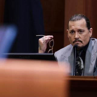 Johnny Depp: El actor asegura que Amber Heard dejó "restos fecales humanos" en su cama