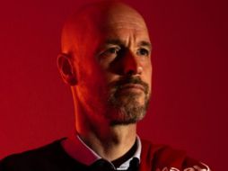 Aunque a Erik Ten Hag le duele dejar su actual equipo, tiene en mente regresarle al Manchester United su gloria perdida.   TWITTER / @ManUtd