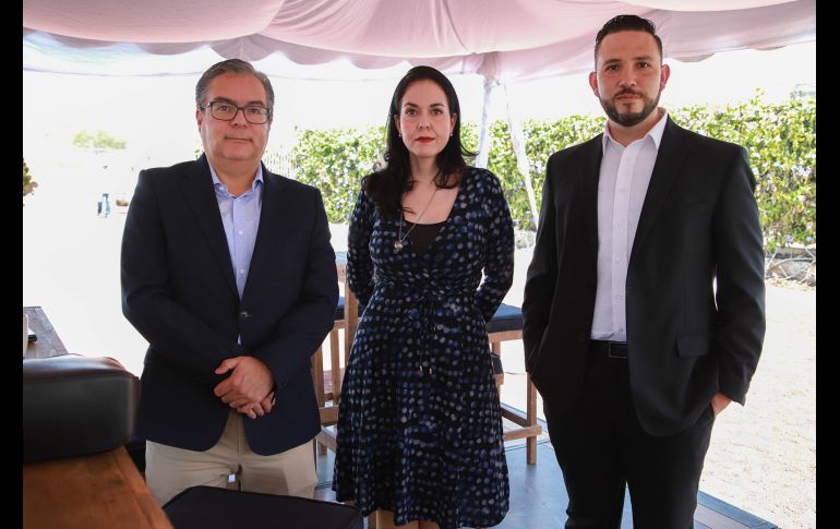 Jesús Márquez, Natalia Fernández y Miguel Delgadillo. GENTE BIEN JALISCO/ Tony Martínez