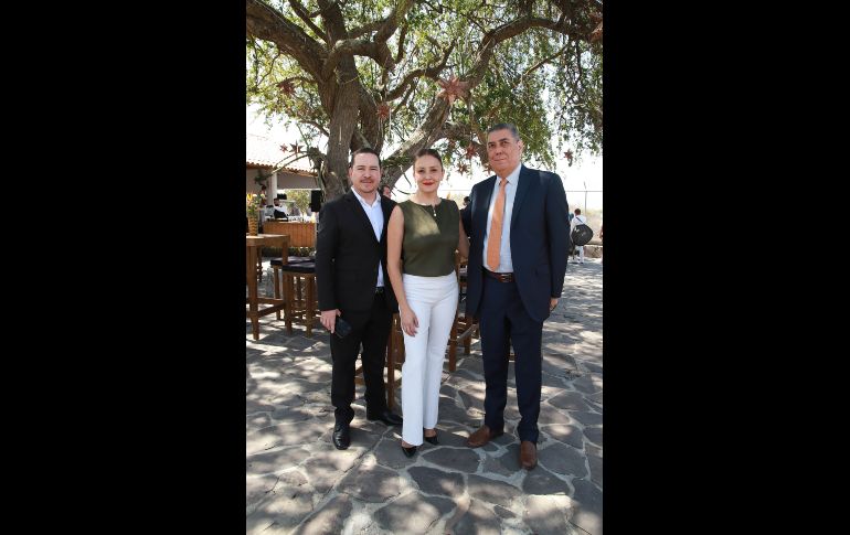 Hugo Hernández, Isabel Neri y Óscar Rojas. GENTE BIEN JALISCO/ Tony Martínez