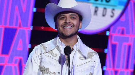 La relación entre Christian Nodal y Adamari López fluyó tan bien ante los ojos del público que se especula un romance entre ellos. AP / ARCHIVO