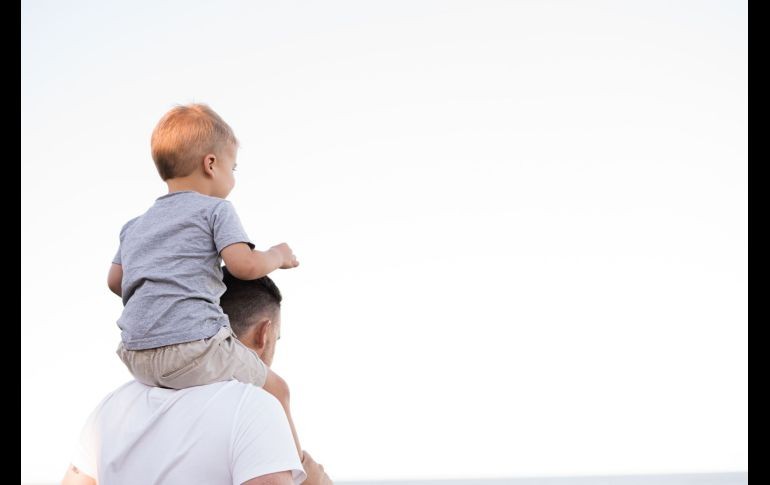 Date la oportunidad de liberar el estrés y confía en tu niño interior / Photo by Kelli McClintock on Unsplash