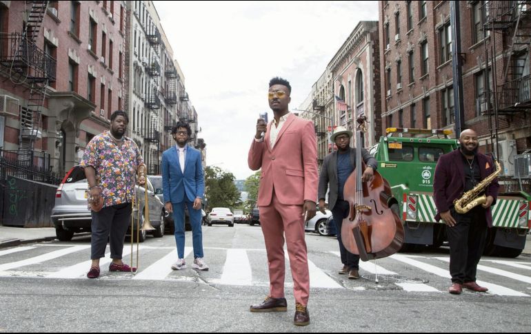 Charles Turner nació en California y actualmente vive en Nueva York, donde mejor capta el significado del barrio Harlem. ESPECIAL