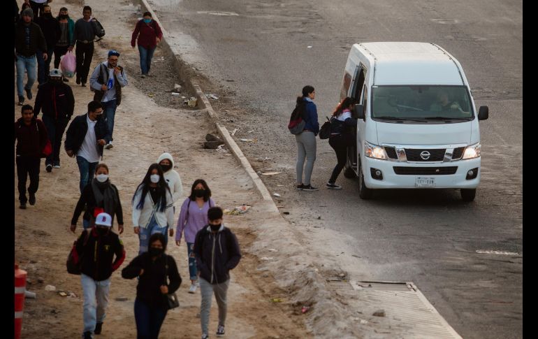 Según Marcela, su amiga y esposo se bajaron del camión y se fueron a su casa, en donde revisaron que ella tenía un piquete en el glúteo. EL INFORMADOR / ARCHIVO