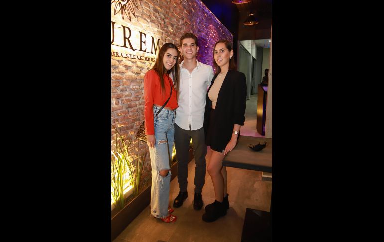 Paola Diez, Jorge Rubalcaba y Frida Gutiérrez. GENTE BIEN JALISCO/TONY MARTÍNEZ