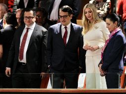 José Ramón López Beltrán (c) no perdió la oportunidad de felicitar a Elon Musk por la adquisición de Twitter. NTX/ARCHIVO