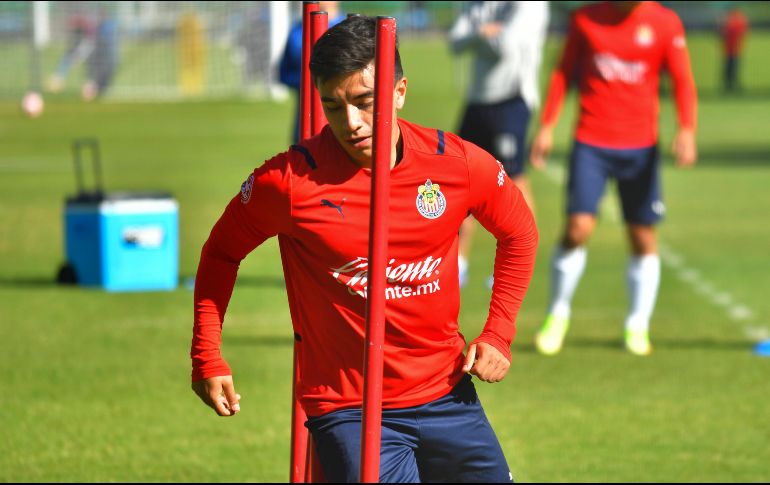 Debido a esta molestia, Fernando Beltrán se perdió los juegos de Chivas contra Cruz Azul y Xolos.  IMAGO7