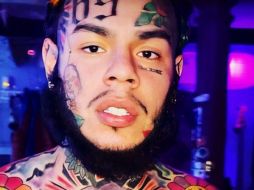 Tekashi 6ix9ine le recuerda a su fans que intentará regalar 50 mil dólares a personas al azar por algunas semanas. INSTAGRAM / 6ix9lne0fficial
