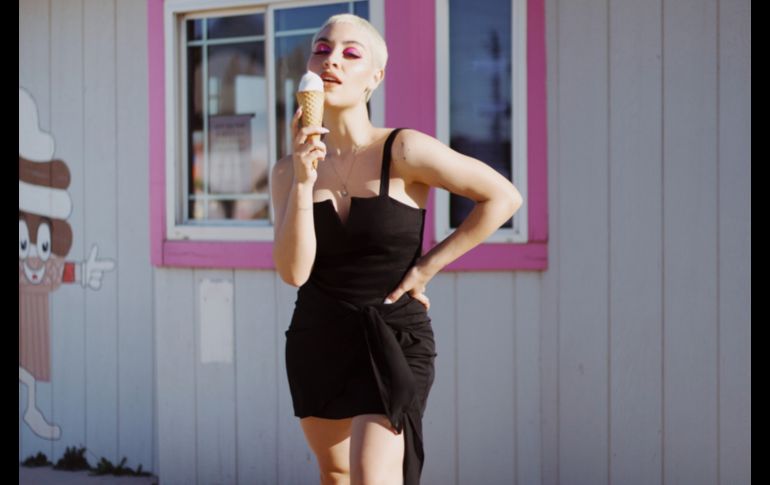 Los hermanos Fernanda, Mariana y Hector Baylon fundaron la marca de ropa AMELIA en 2016. AMALIA/Cortesía