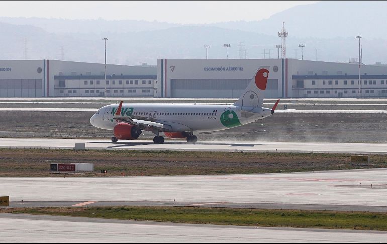 En el salón Tesorería de Palacio Nacional, García Vilchis indica que en abril las líneas aéreas tienen programado 180 vuelos en el AIFA. SUN / ARCHIVO