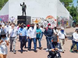 Encabezados por el rector Ricardo Villanueva, el contingente marchó desde la rectoría de la UdeG rumbo al Palacio de Gobierno. EL INFORMADOR / E. Granados