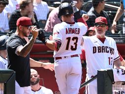Nick Ahmed disparó un jonrón en el lanzamiento del mexicano Julio Urías.  AFP/N. Hall