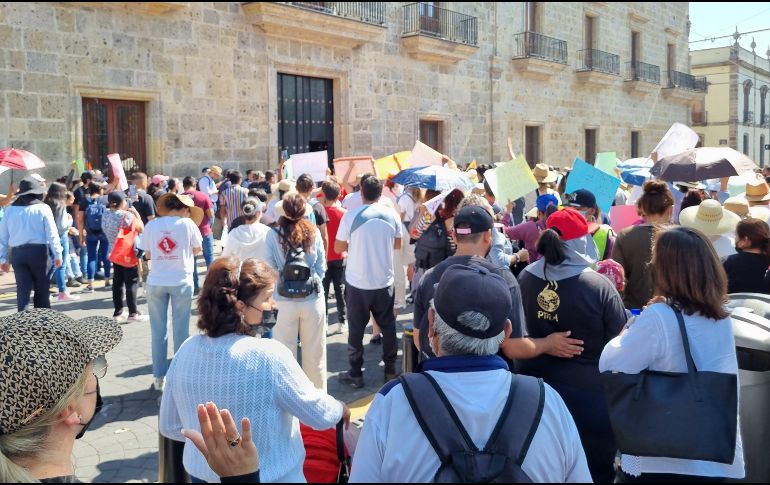 Los inconformes pidieron que el Congreso estatal remita un exhorto al Poder Ejecutivo para que derogue el reglamento que permite el cambio de identidad de género a menores de edad. EL INFORMADOR / R. Rivas
