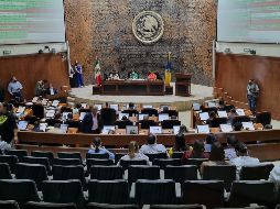 En sesión del pleno del Congreso estatal se presentó un dictamen que planteó remitir un exhorto al gobernador a conducirse dentro del marco legal que regula el desarrollo de las consultas populares.EL INFORMADOR/R. Rivas