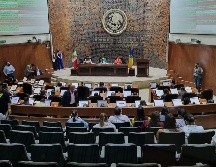 En sesión del pleno del Congreso estatal se presentó un dictamen que planteó remitir un exhorto al gobernador a conducirse dentro del marco legal que regula el desarrollo de las consultas populares.EL INFORMADOR/R. Rivas