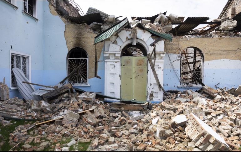 El gobierno ucraniano estima que el daño a la infraestructura de transporte asciende a 85 mil millones de dólares. EFE/P. Klaunzer