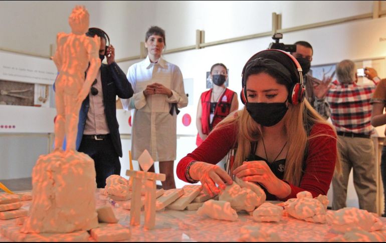 Más allá de la vista, “Ser Fuego” te pide utilizar todo tu cuerpo para poder ser disfrutada. EL INFORMADOR/A. Camacho