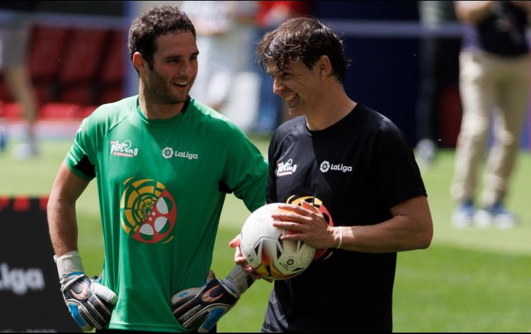 El ex jugador del Real Madrid asistió a un juego de leyendas de La Liga donde jugaron contra algunos actores iberoamericanos, celebrado en el estadio Wanda Metropolitano. EFE / S. Pérez