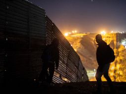El muro en la frontera con México ha provocado un aumento de las muertes y las hospitalizaciones de inmigrantes que intentaban cruzar. INFORMADOR/ARCHIVO