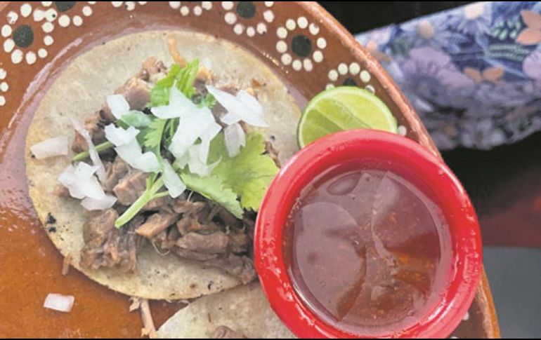 Tacos de birria a la leña. ESPECIAL