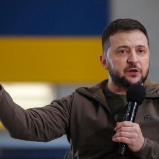 Rusia vs Ucrania: Volodímir Zelenski anuncia que 100 civiles han sido evacuados de acería en Mariúpol