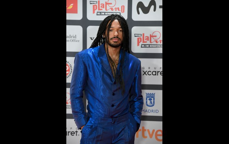 El actor Sergio Momo posa a su llegada a la ceremonia de entrega de los Premios Platino, este domingo en el recinto IFEMA de Madrid. EFE/V. Lerena