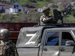 El jefe militar aclaró que, según sus estimaciones, todavía quedan varios cientos de civiles en los búnkeres de Azovstal, incluidos hasta 20 niños. EFE/S. Ilnitsky