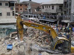 Se desconoce el número de víctimas que pudieran estar atrapadas entre los escombros. AP/S. Alamba