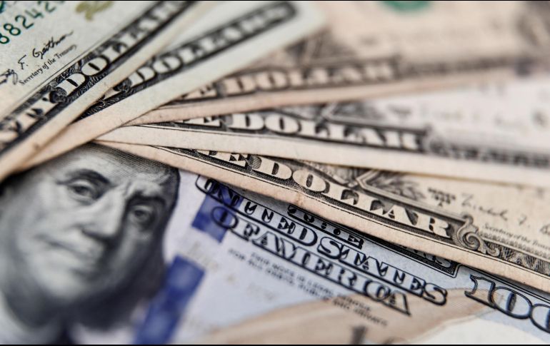 El total de remesas recibidas durante 2022 en el país llegó a 58 mil 497 millones de dólares, un aumento de 13.4%. EFE / ARCHIVO