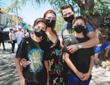 Los gemelos Iker y Érick Madrid, de 12 años, recibieron su primera dosis de la vacuna Pfizer en el Auditorio Benito Juárez. EL INFORMADOR/ G. GALLO