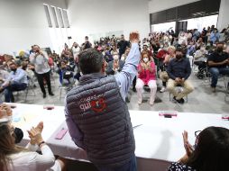 Lemus tomó protesta a los integrantes de seis comités comunitarios conformados por vecinos y lideres de las colonias. CORTESÍA