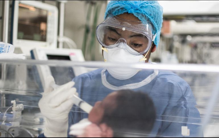 De acuerdo con expertos, no hay ningún estudio que demuestre que la frenectomía lingual permita una mejor lactancia. NTX/ARCHIVO