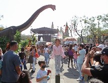 Los dinosaurios animatronics cuentan con una impresionante estética, sincronización de sonidos, movimientos de ojos, boca, cuello, garras y en su cuerpo. EL INFORMADOR / A. Camacho