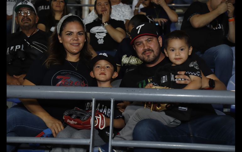 Alma Aramburo, Ussiel, Sael y Ussiel Sánchez. GENTE BIEN JALISCO/Claudio Jimeno