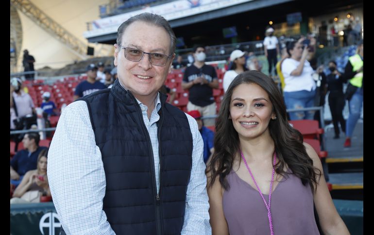 Juan Pablo Romero y Vanessa Flores. GENTE BIEN JALISCO/Claudio Jimeno