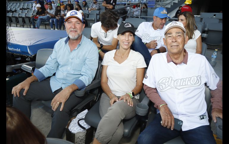 Luis Alberto González, Mónica González y José Luis González Iñigo. GENTE BIEN JALISCO/Claudio Jimeno