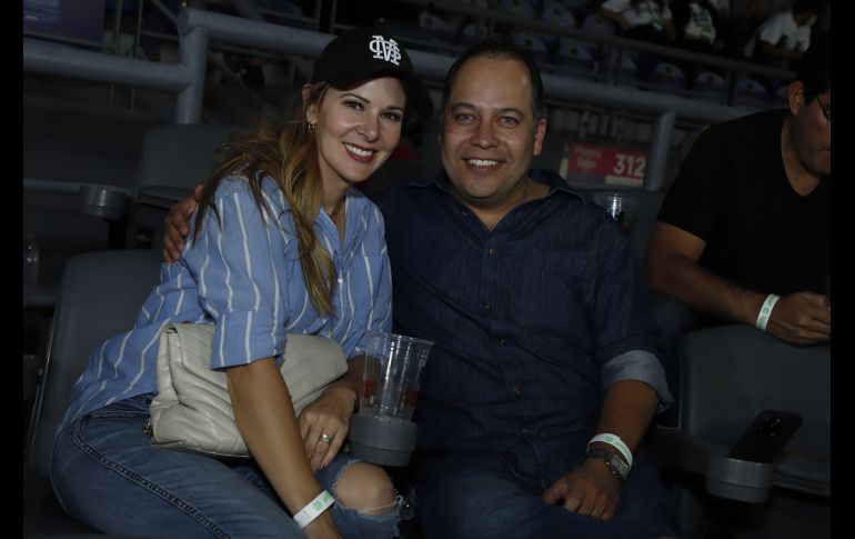 Jennifer Guzmán y Rogelio Ríos. GENTE BIEN JALISCO/Claudio Jimeno