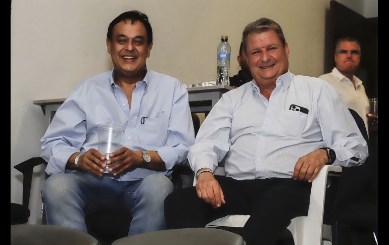 Salvador Cosío y Carlos Álvarez del Castillo. GENTE BIEN JALISCO/Claudio Jimeno