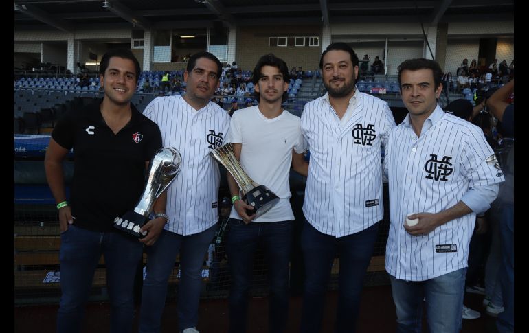 Álvaro Lenois, Jorge Salles, Jorge Martín Del Campo, Manuel Salles y José Riestra. GENTE BIEN JALISCO/Claudio Jimeno