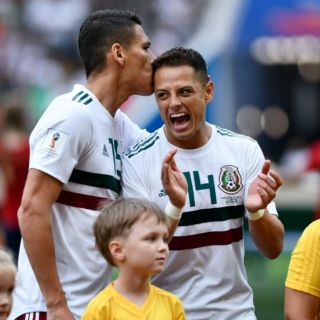 Héctor Moreno cree que México no puede darse el lujo de no llamar al "Chicharito"
