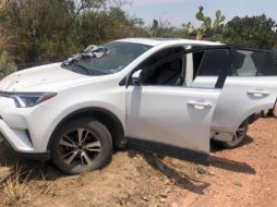 Los uniformados realizaron una inspección y en uno de los asientos de la camioneta encontraron una bolsa de plástico que contenía marihuana. CORTESÍA/SSEJ