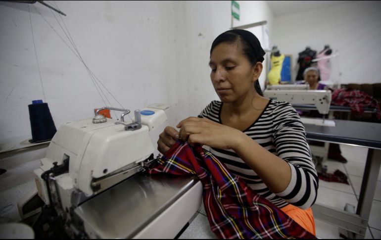 Las beneficiarias de ambas vertientes contarán con un apoyo económico de 15,000 pesos y una tableta electrónica a fin de fortalecer su negocio. EL INFORMADOR/ARCHIVO