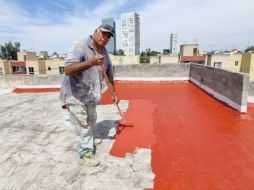 Algunos albañiles festejaron su día trabajando. EL INFORMADOR/E. GÓMEZ