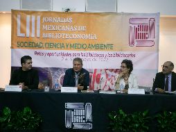 En la charla. Arq. Mauricio de Font-Réaulx; Carlos Álvarez del Castillo Gregory, director y editor de EL INFORMADOR; Mtra. Helen Ladrón de Guevara y el Dr. Sergio López Ruelas. EL INFORMADOR/G. Gallo
