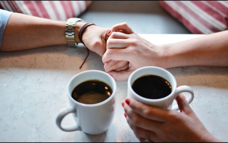 A través del entorno podemos elegir una pareja, ya que de ahí se aprende qué es lo deseable, lo que todos que de alguna forma u otra quisieran tener. PIXBAY