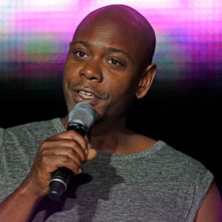 Dave Chappelle: Agreden al comediante en pleno  show (VIDEO)