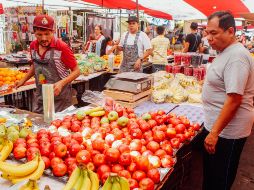 A la propuesta de López Obrador se han unido empresarios como Carlos Slim, y empresas como Telmex y Telcel.  EL INFORMADOR/ARCHIVO