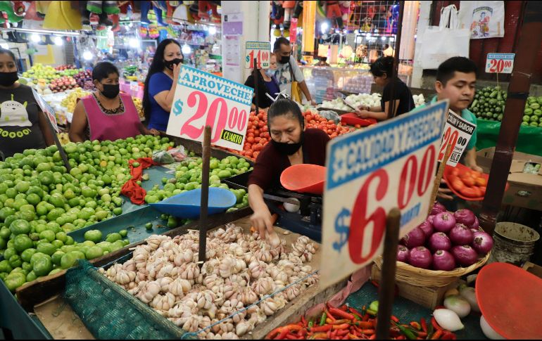 Buscan que las tiendas de autoservicio ofrezcan los los 24 productos de la canasta a precios competitivos. EFE/I. Esquivel
