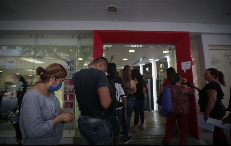 Los bancos tienen días establecidos de descanso obligatorio como el 1 de enero y 16 de septiembre. EL INFORMADOR / ARCHIVO