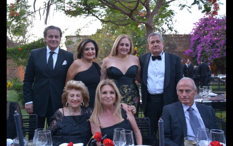 Francisco Borrego, Gaby Vergara, Gaby Cuellar, Juan Carlos Vergara, Bertha  de Vergara, Paty Vergara y Roberto Gómez. GENTE BIEN JALISCO/Marifer Rached